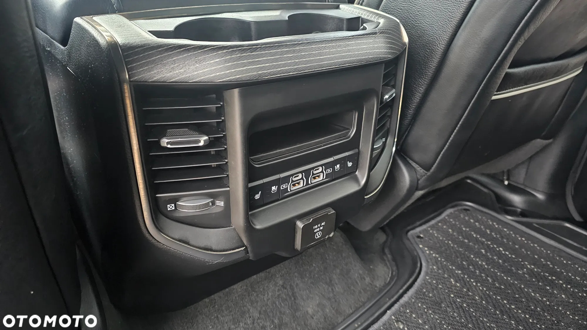 Dodge RAM 1500 5.7 4x4 - 24