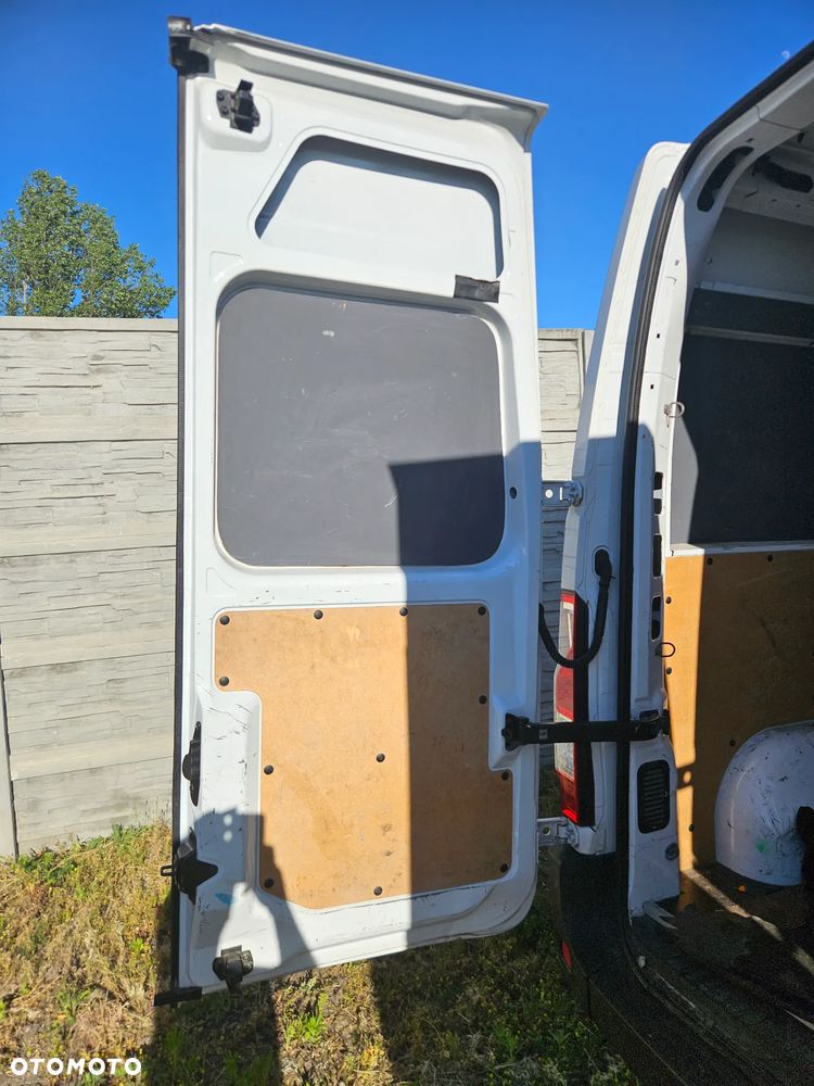 Drzwi tylne Renault Master III - 2