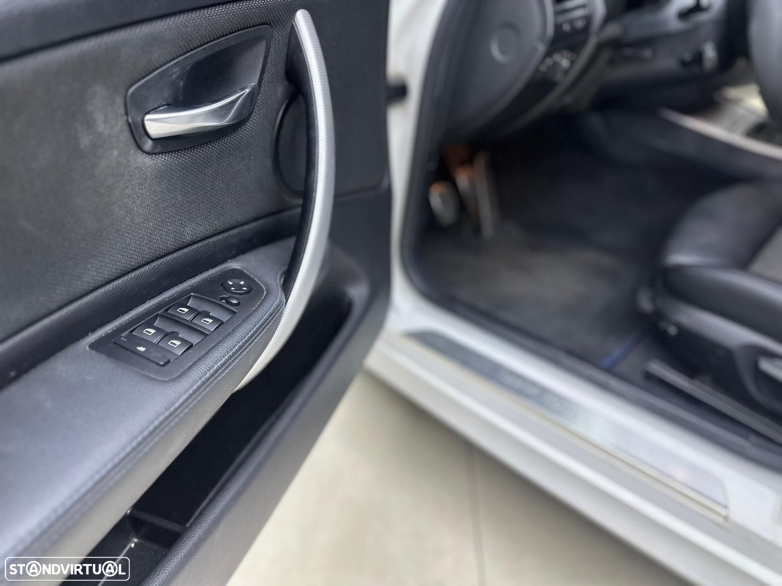 BMW 118 d Pack M - 19