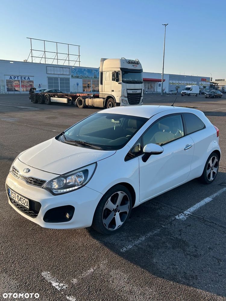 Kia Rio - 1
