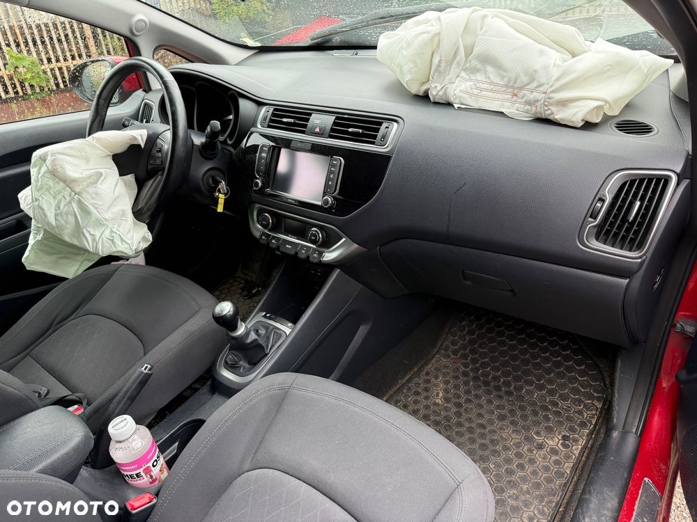 Kia Rio 1.2 Business Line - 10