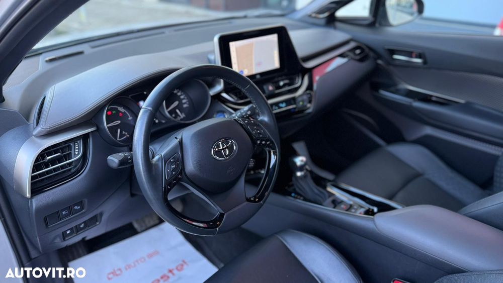 Toyota C-HR - 11