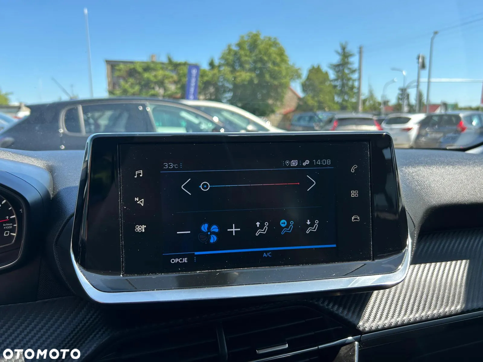 Peugeot 2008 PureTech 130 Stop&Start EAT6 Signature - 29