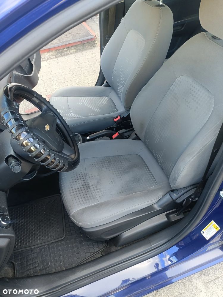 Chevrolet Aveo 1.2 LS - 26