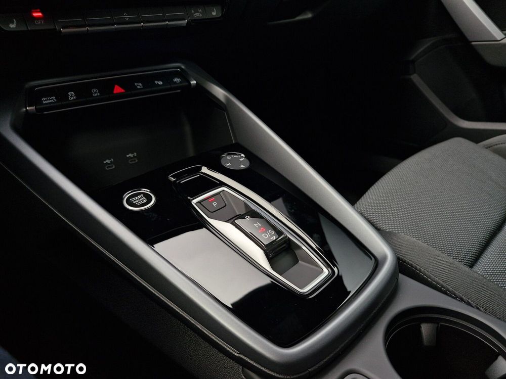 Audi A3 Sportback 35 TFSI mHEV Advanced S tronic - 22