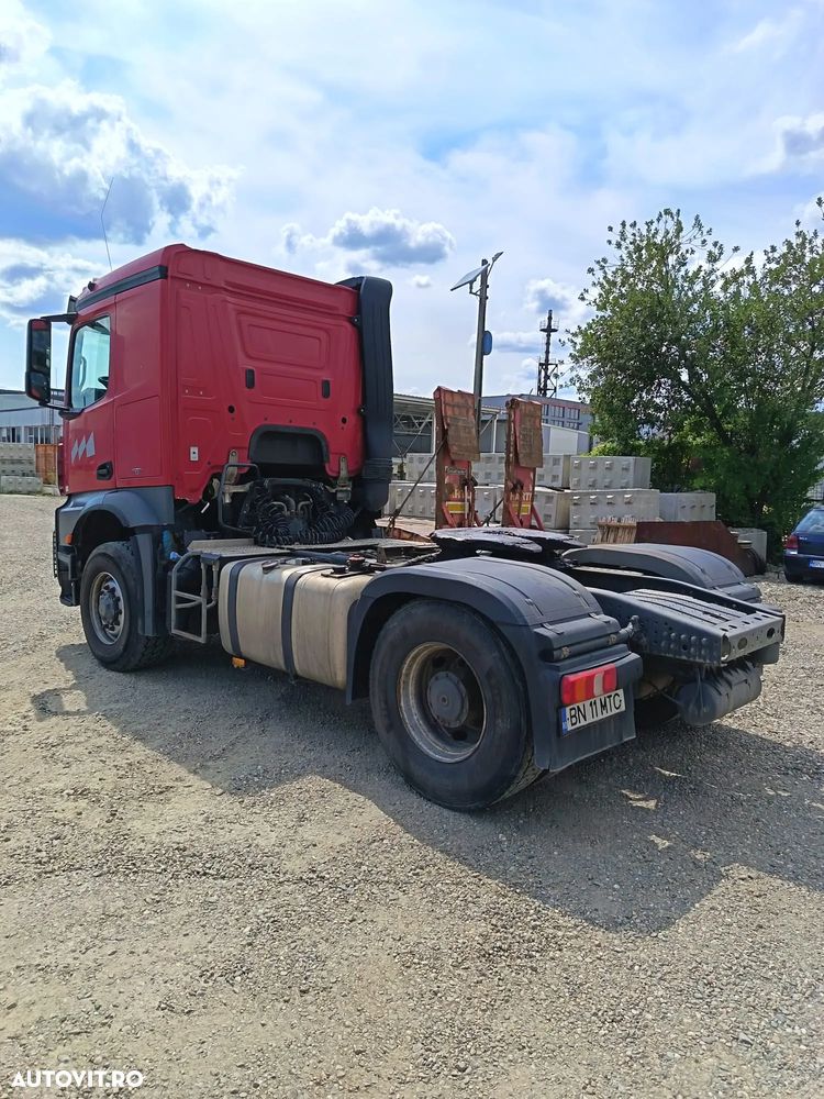 Mercedes-Benz AROCS - 11