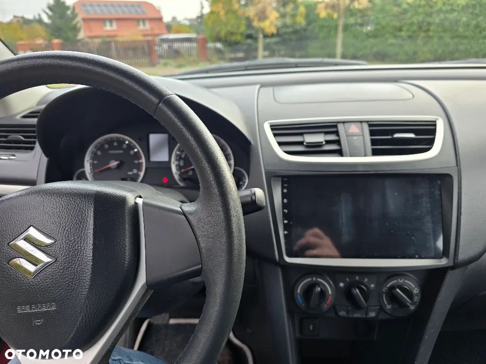 Suzuki Swift 1.2 Premium - 12