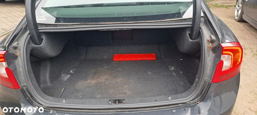 Volvo S60 D2 - 9