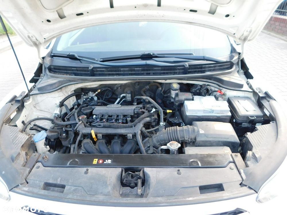 Kia Stonic 1.4 M - 9