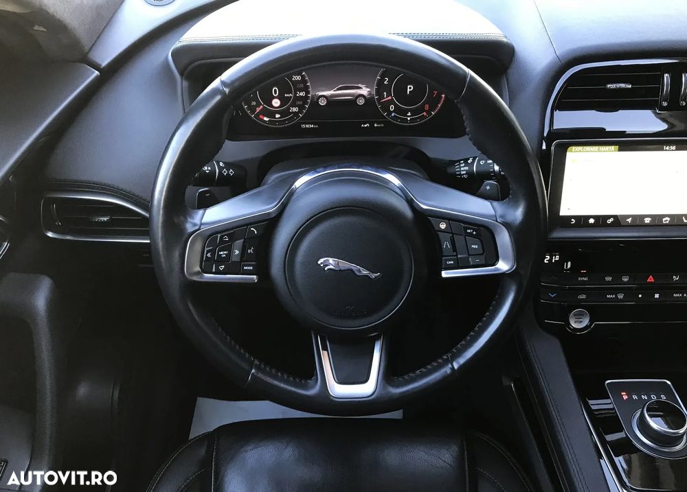 Jaguar F-Pace - 17