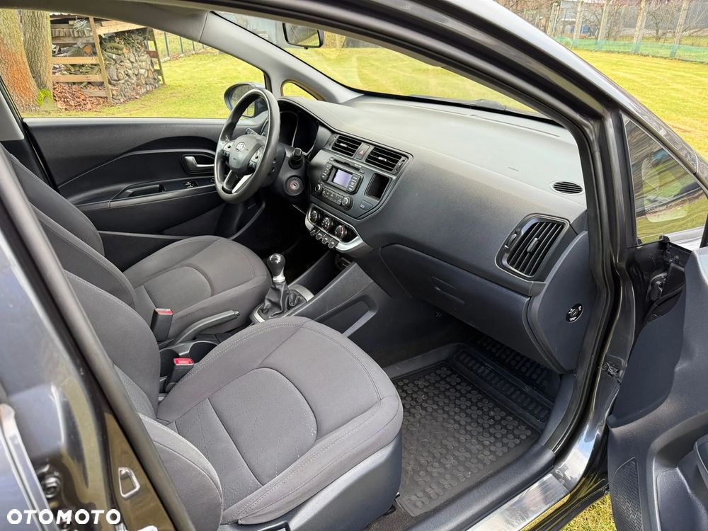 Kia Rio - 13