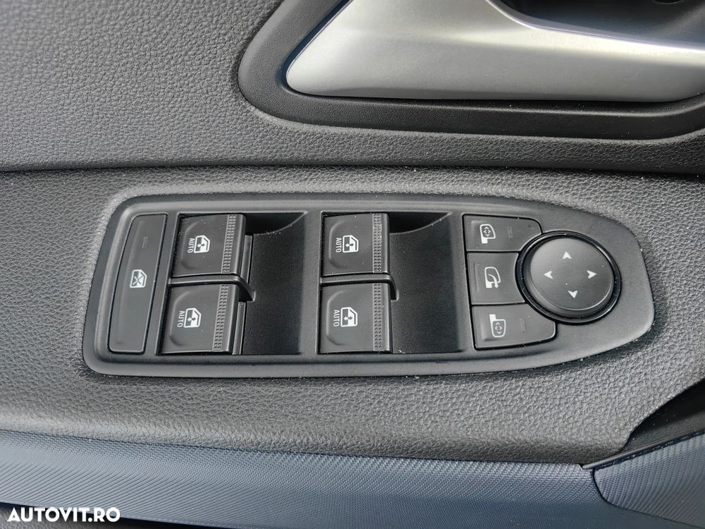 Dacia Duster HEV 140 Journey - 23