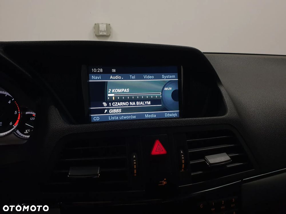 Mercedes-Benz Klasa E - 19