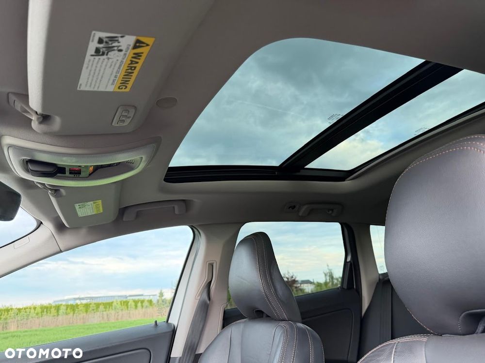 Volvo XC 60 T5 Base - 16