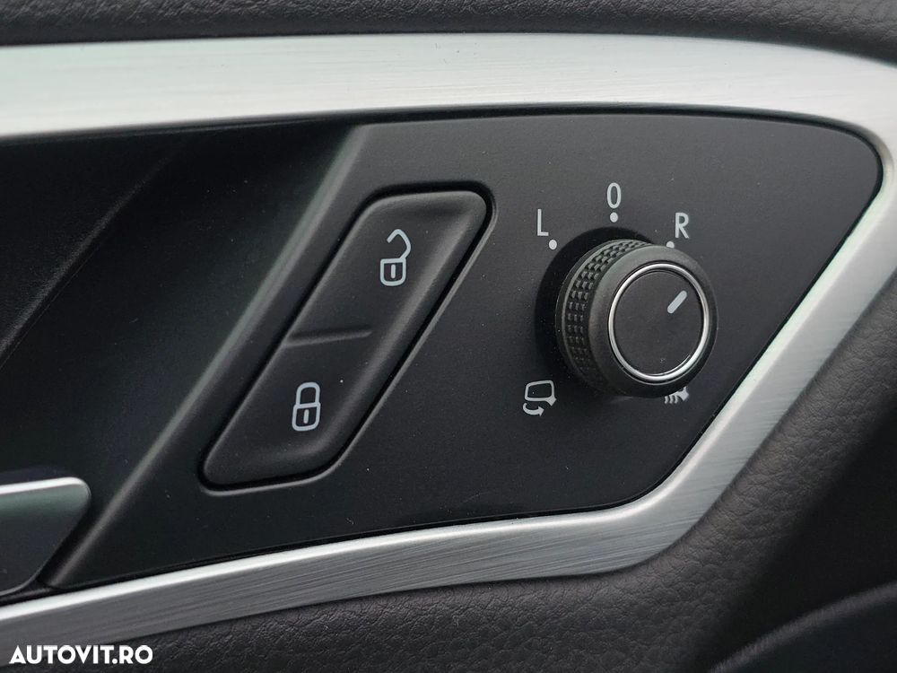 Volkswagen Golf 2.0 TDI BlueMotion Technology Cup - 30