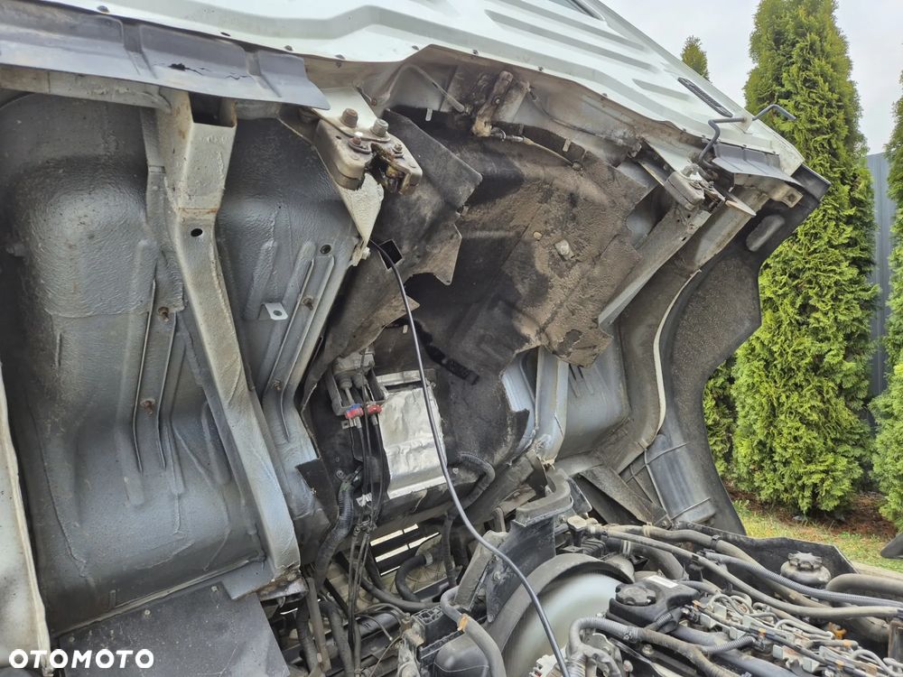 Nissan ATLEON 3.0 150KM Wywrotka 3-stronna - 8