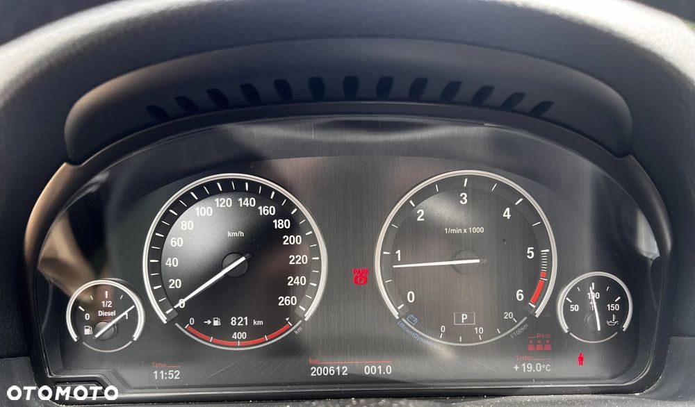 BMW Seria 5 520d xDrive - 5