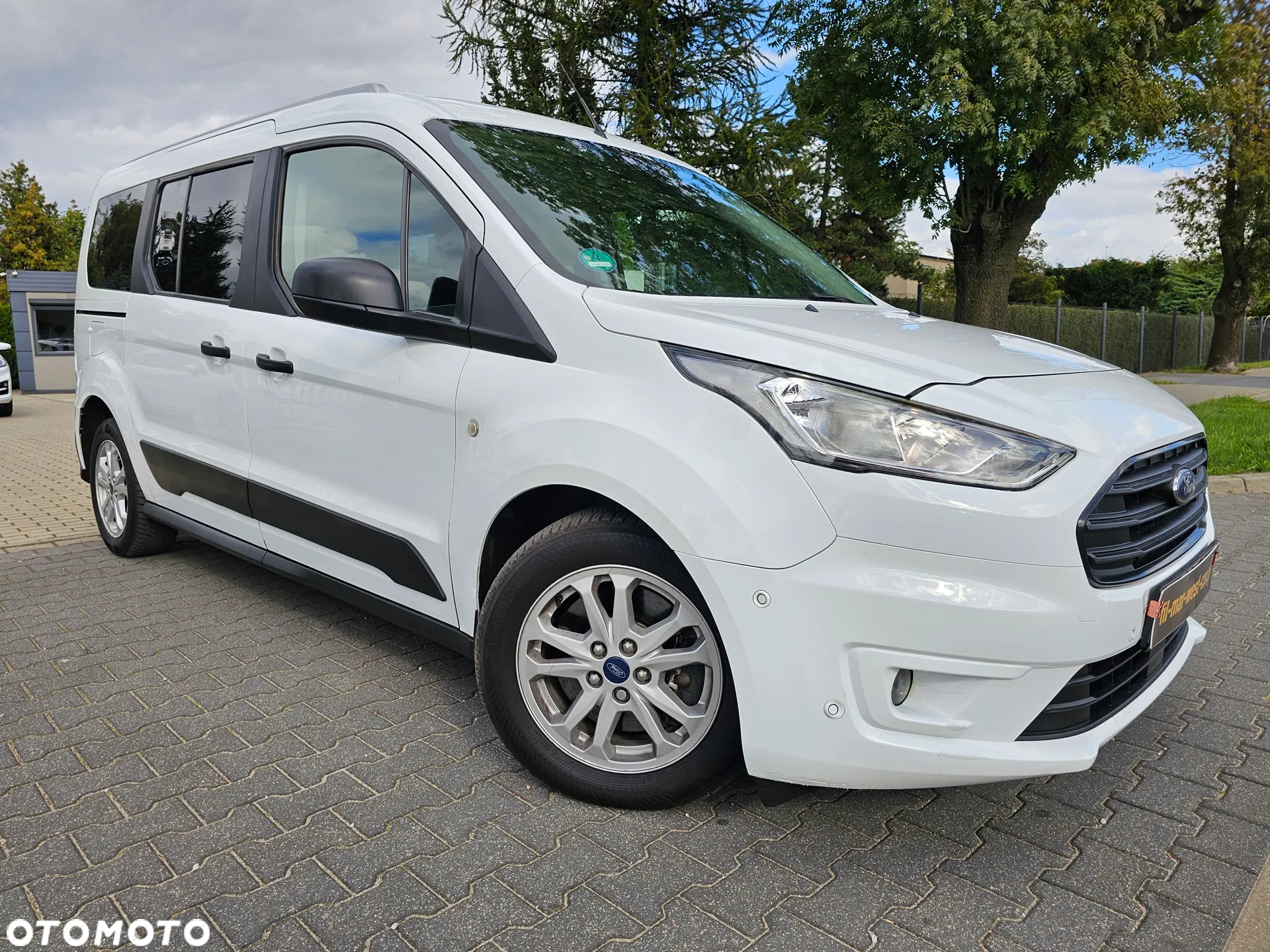 Ford Tourneo Connect Grand - 4