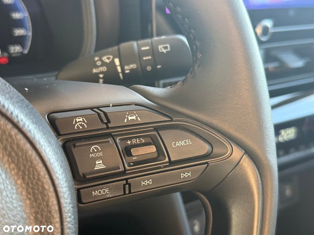 Toyota Yaris Cross - 18