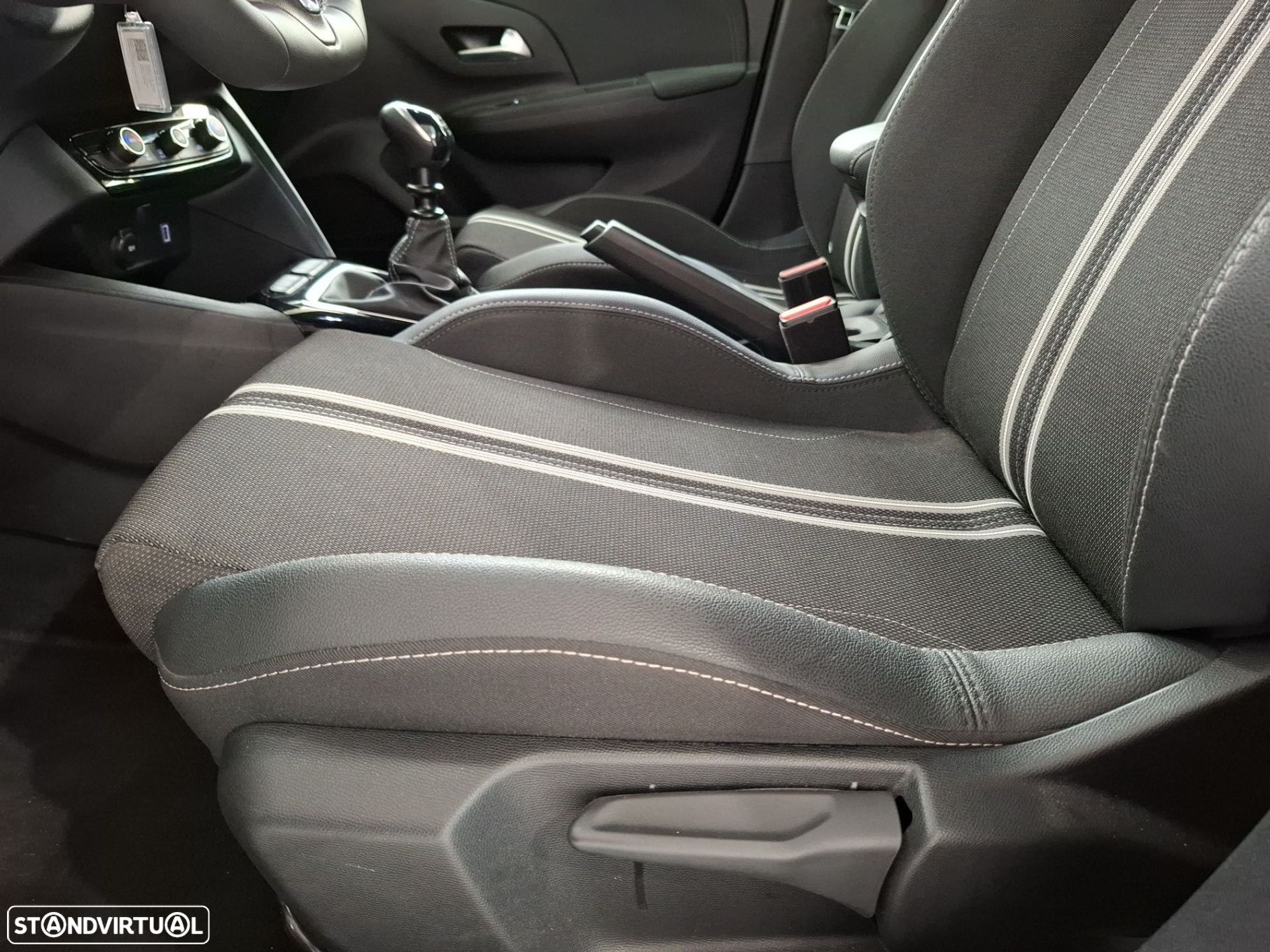 Opel Corsa 1.2 T GS - 25