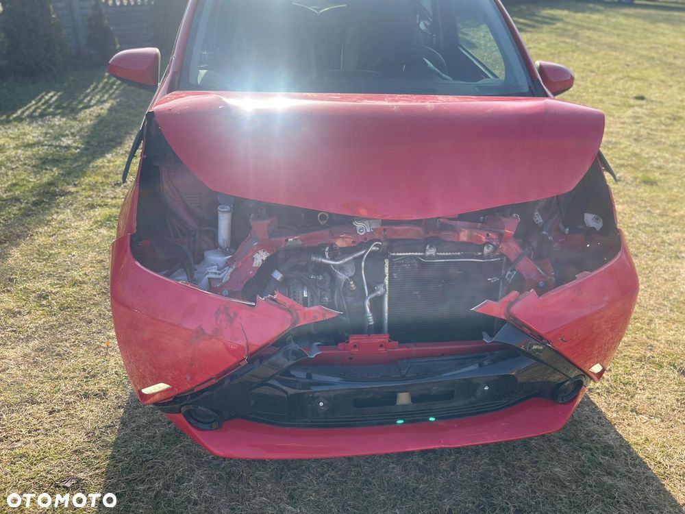 Toyota Aygo x-play - 8