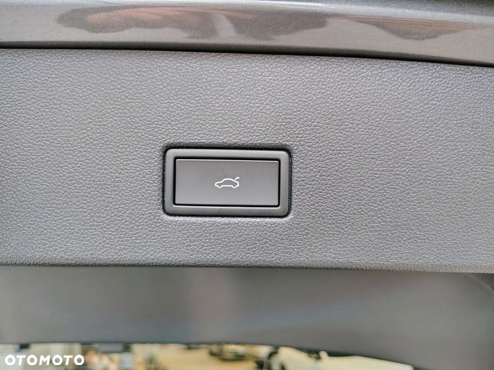 Volkswagen T-Roc - 9