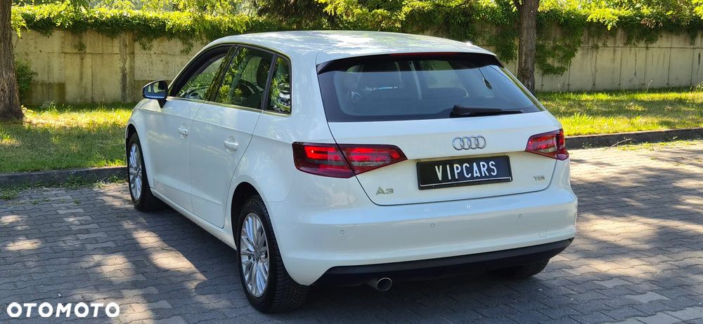Audi A3 Sportback 1.6 TDI Attraction - 15