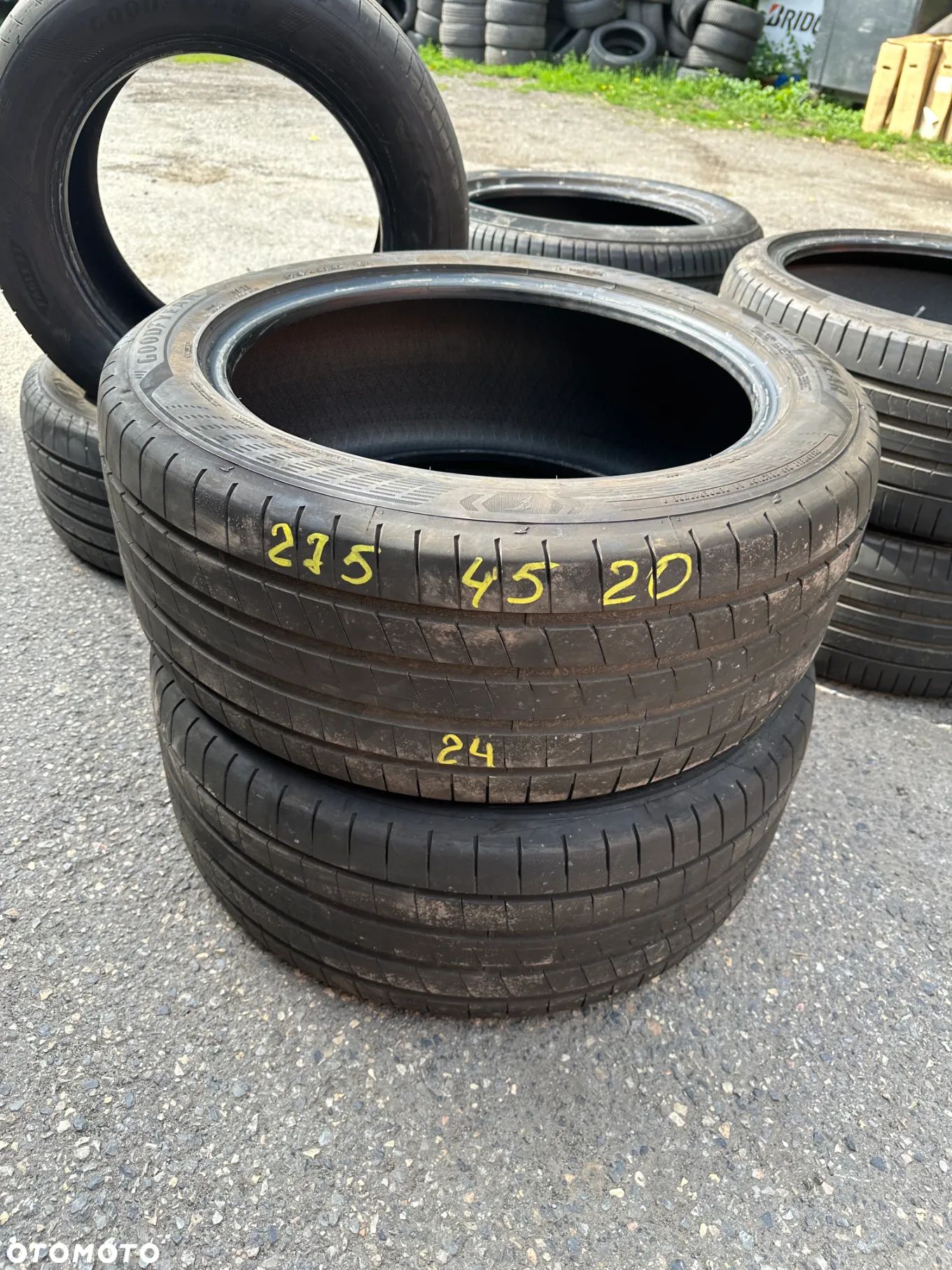 275/45x20 Good Year - 1