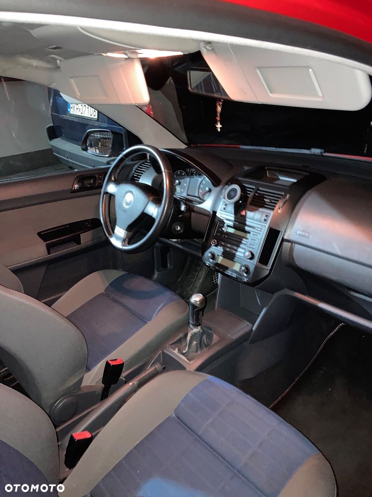 Volkswagen Polo - 4