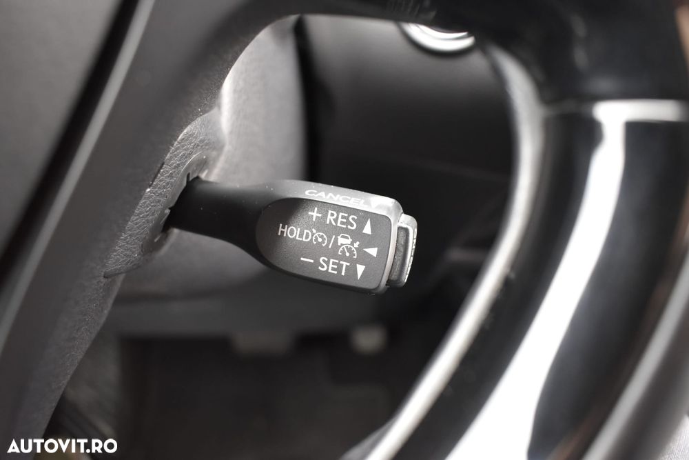 Toyota C-HR Flow - 11