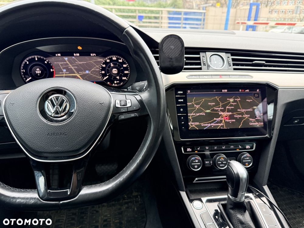 Volkswagen Passat 1.6 TDI SCR DSG Business - 5