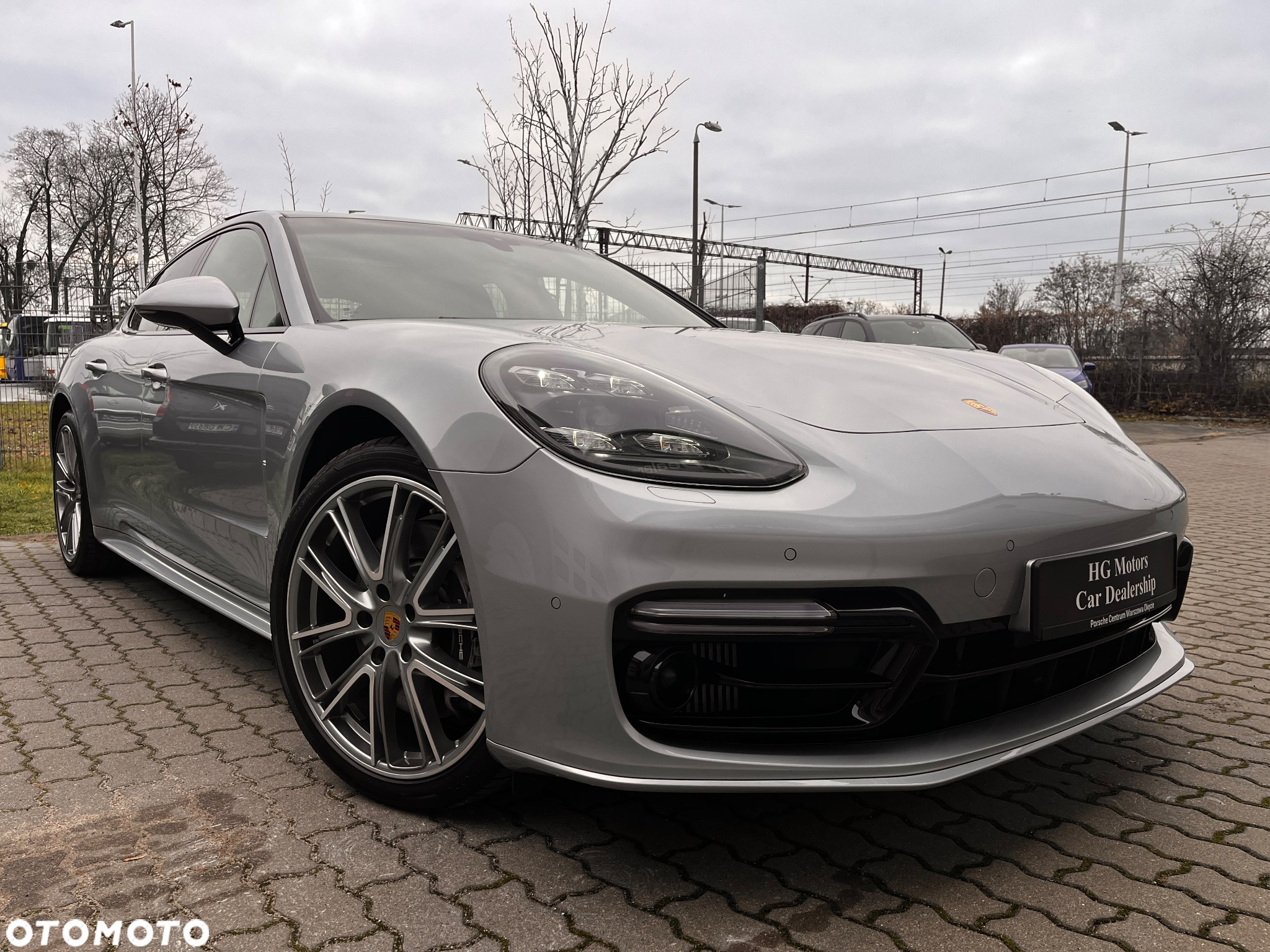 Porsche Panamera 4 - 19