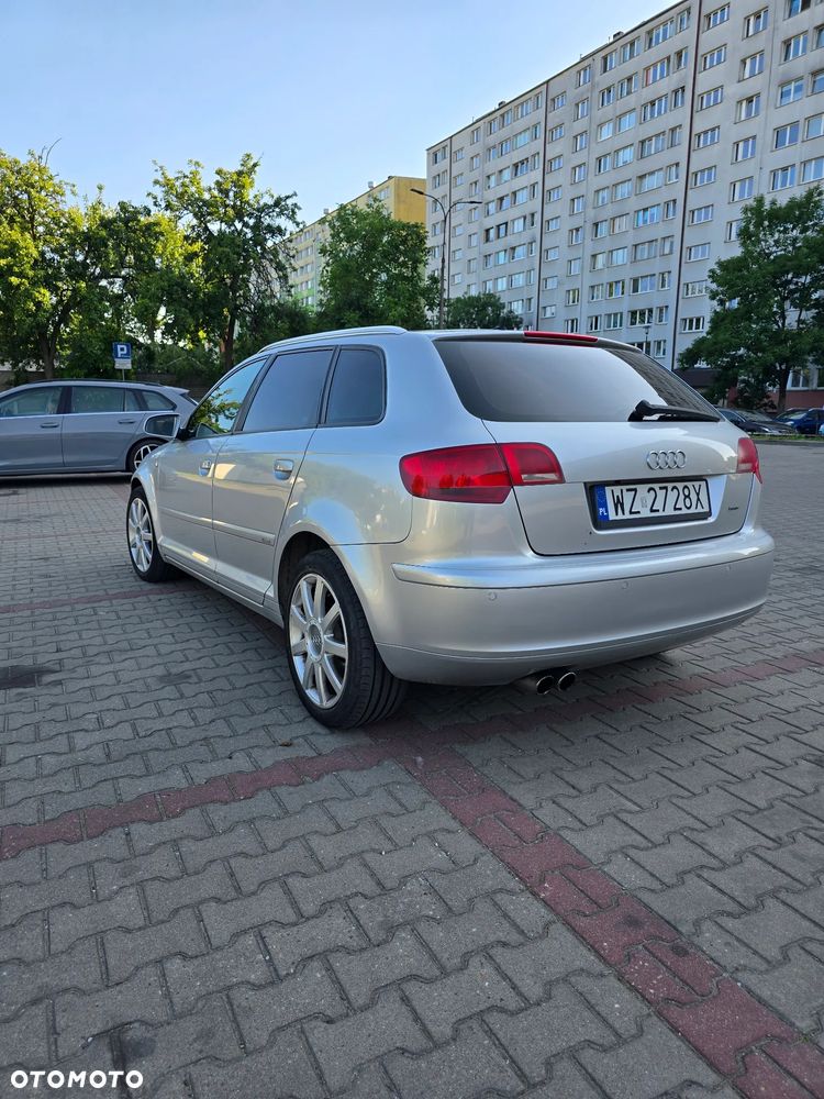 Audi A3 Sportback 2.0 TDI DPF Quattro Ambition - 4