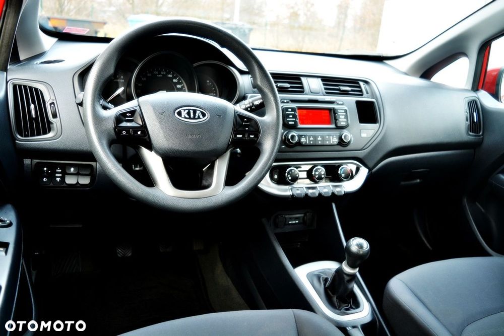 Kia Rio 1.2 Attract - 14