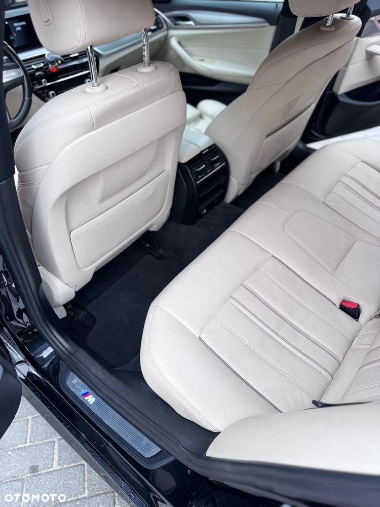 BMW Seria 5 520d xDrive - 11