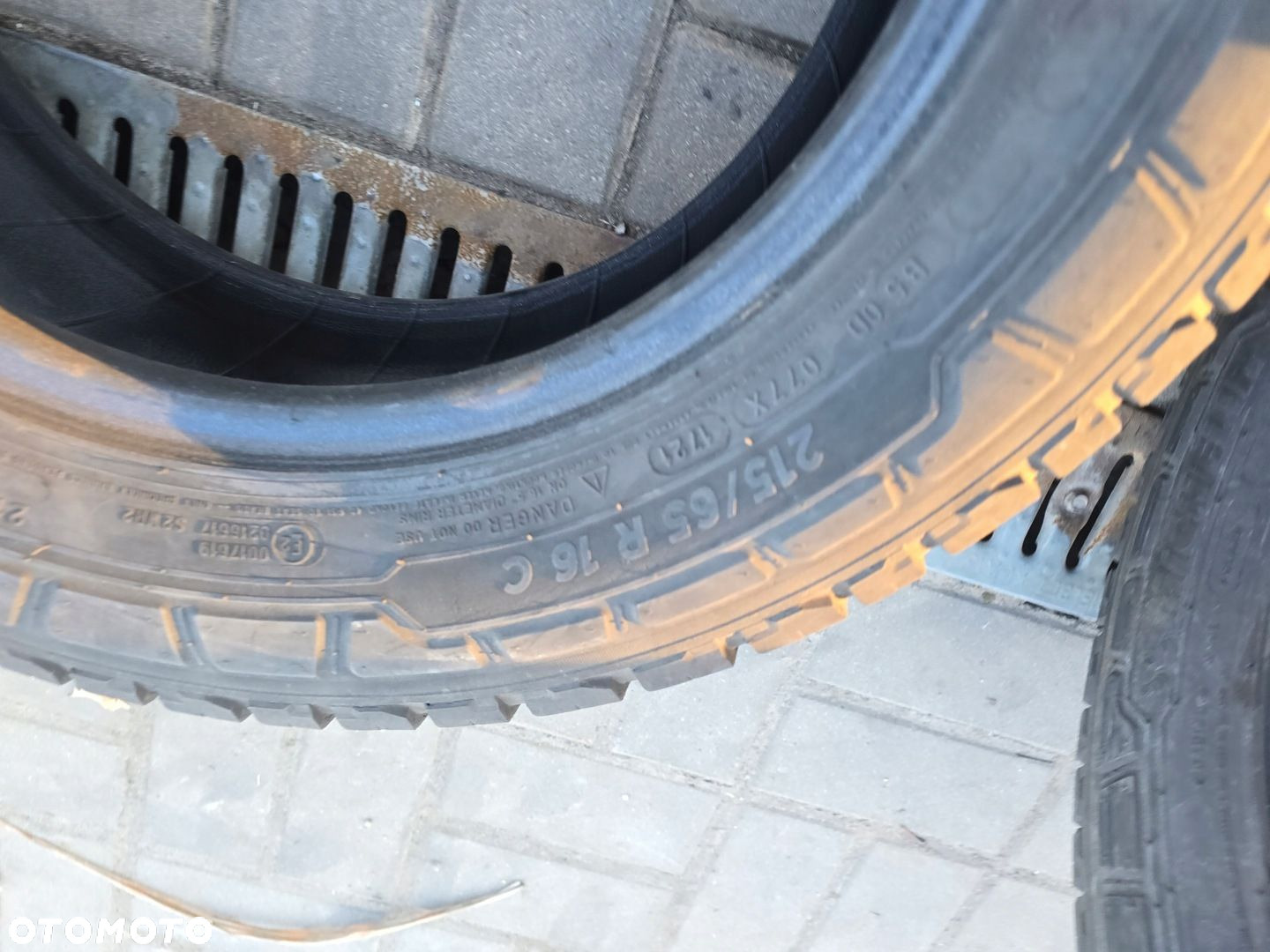 MICHELIN AGILIS CROSSCLIMATE 215/65R16C 109/107T 4X 21R - 9