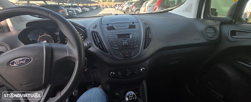 Ford Courier - 6