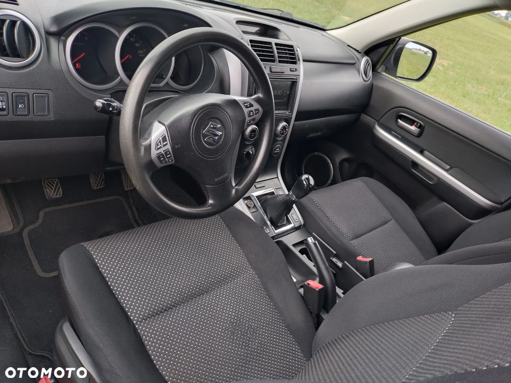 Suzuki Grand Vitara 2.0 Comfort - 10