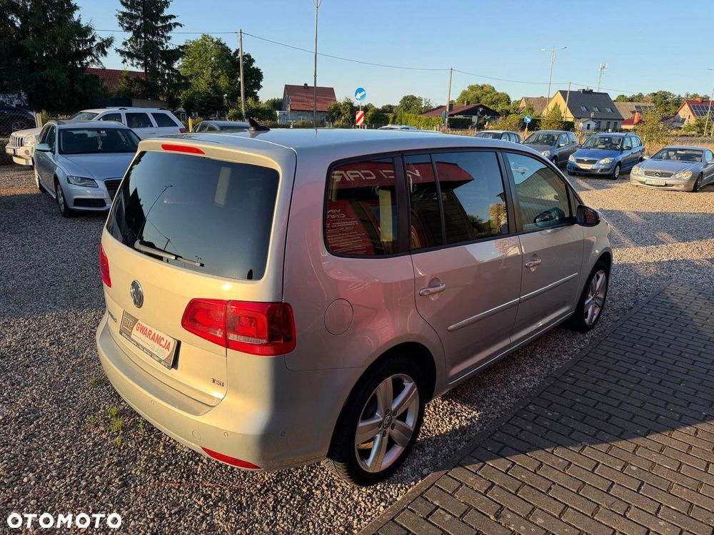 Volkswagen Touran 1.4 TSI Highline DSG - 26