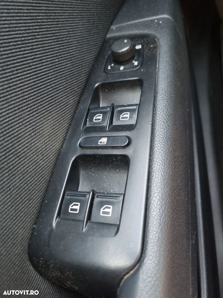Skoda Superb Combi 2.0 TDI Ambition DSG - 8