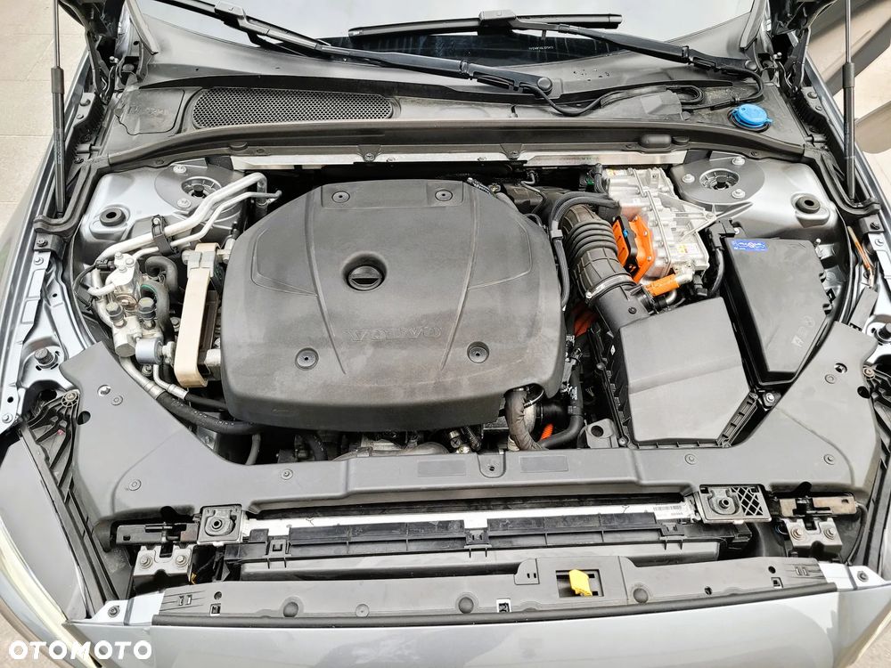 Volvo V60 T6 AWD Twin Engine Geartronic R-Design - 26