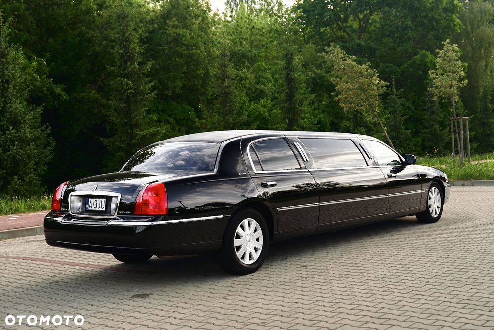 Lincoln Town Car 4.6 Executive - 16