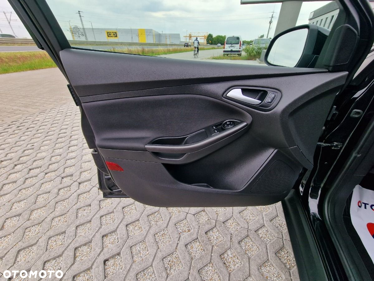 Ford Focus 1.0 EcoBoost 99g Start-Stopp-System Business Edition - 10