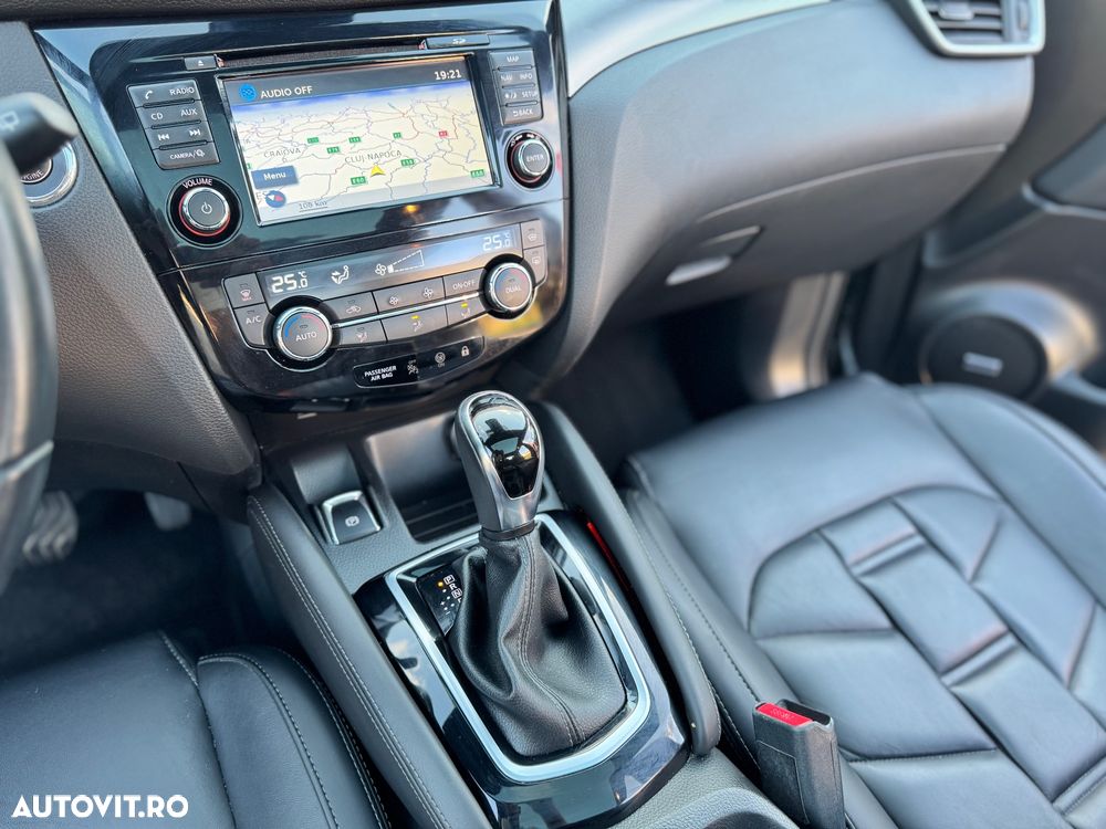 Nissan Qashqai 1.6 DCI Xtronic TEKNA+ - 8