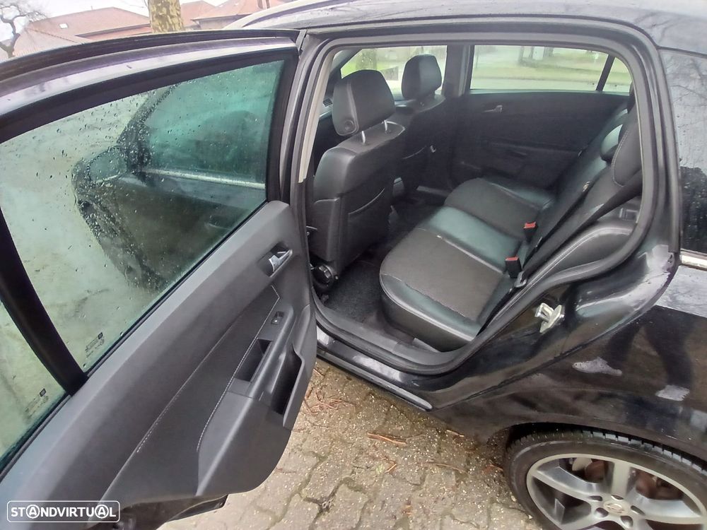 Opel Astra 1.9 CDTI Cosmo - 11