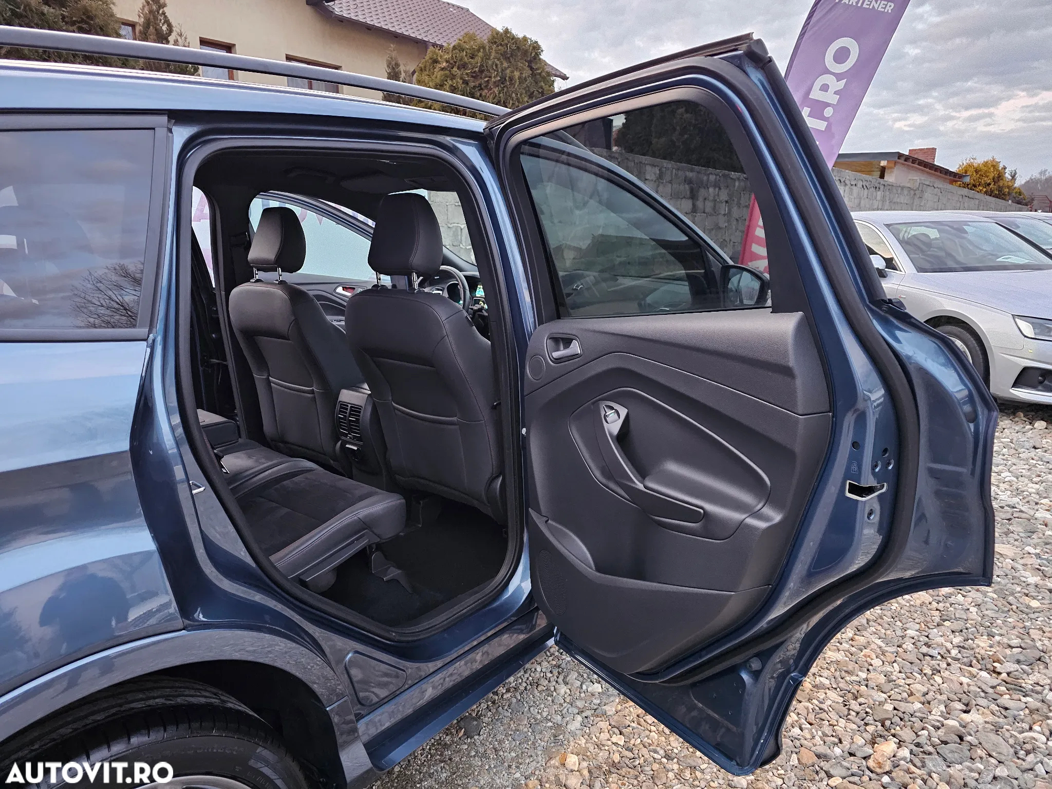 Ford Kuga - 30