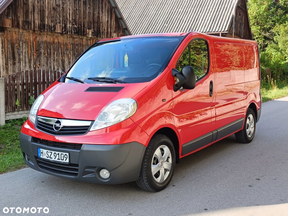 Opel Vivaro - 1