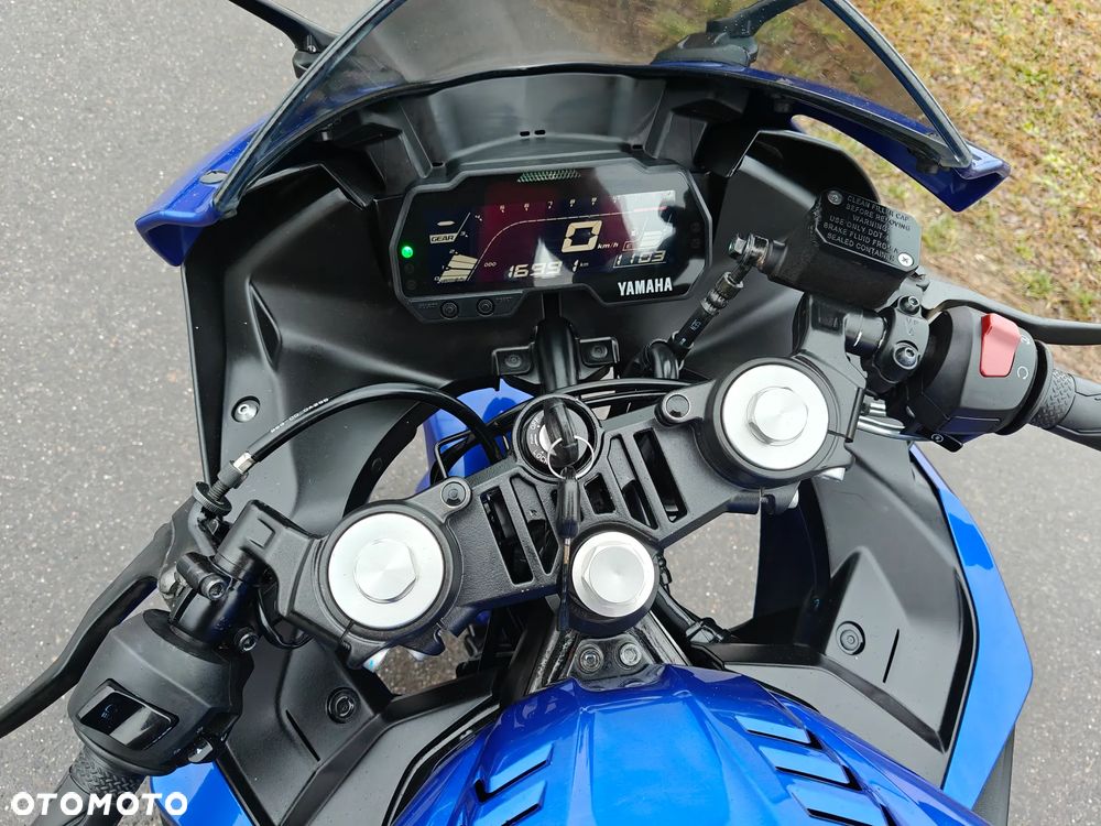 Yamaha YZF - 12