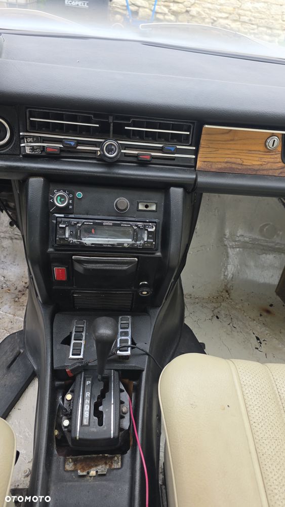 Mercedes-Benz 280 - 8