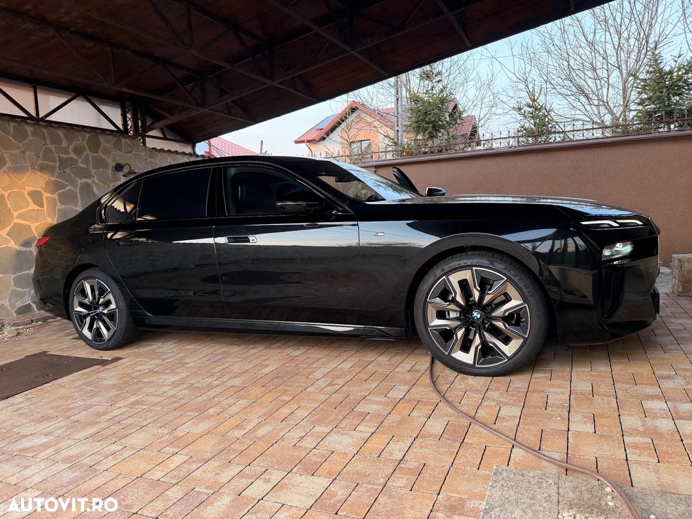 BMW Seria 7 - 8